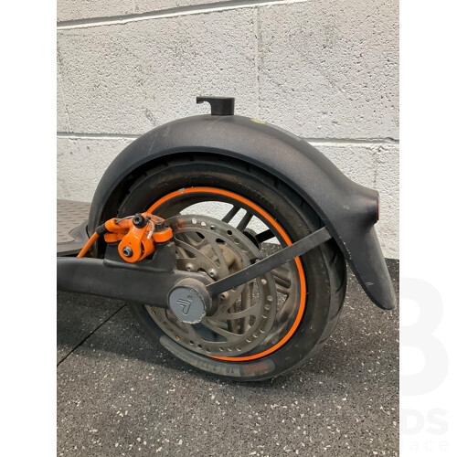 Segway Ninebot KickScooter F40 IPX5 Electric Scooter - Black