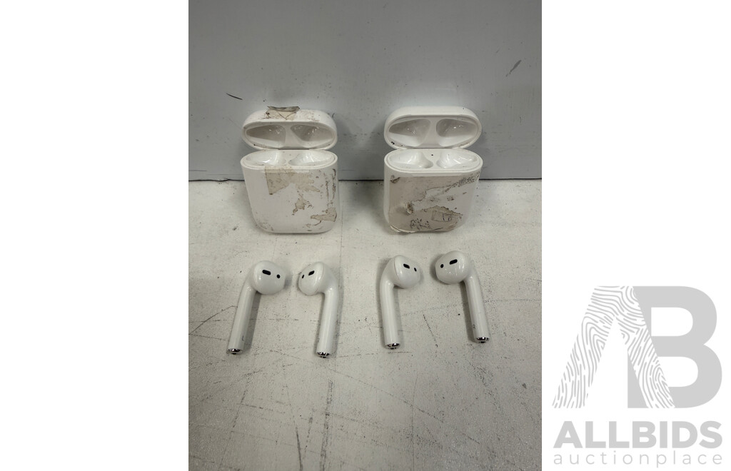 2x Apple Air Pods with Charge Case