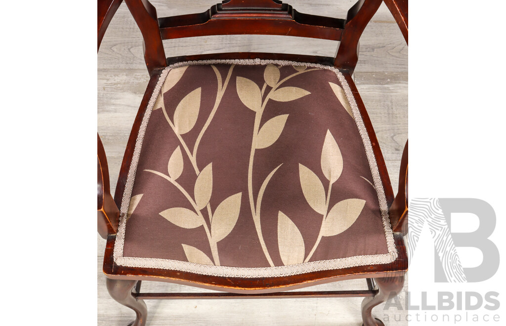 Georgian Style Carver