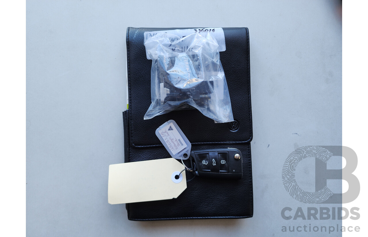 5/2014 Volkswagen Golf 90 TSI AU MY14 5d Hatchback Black 1.4L