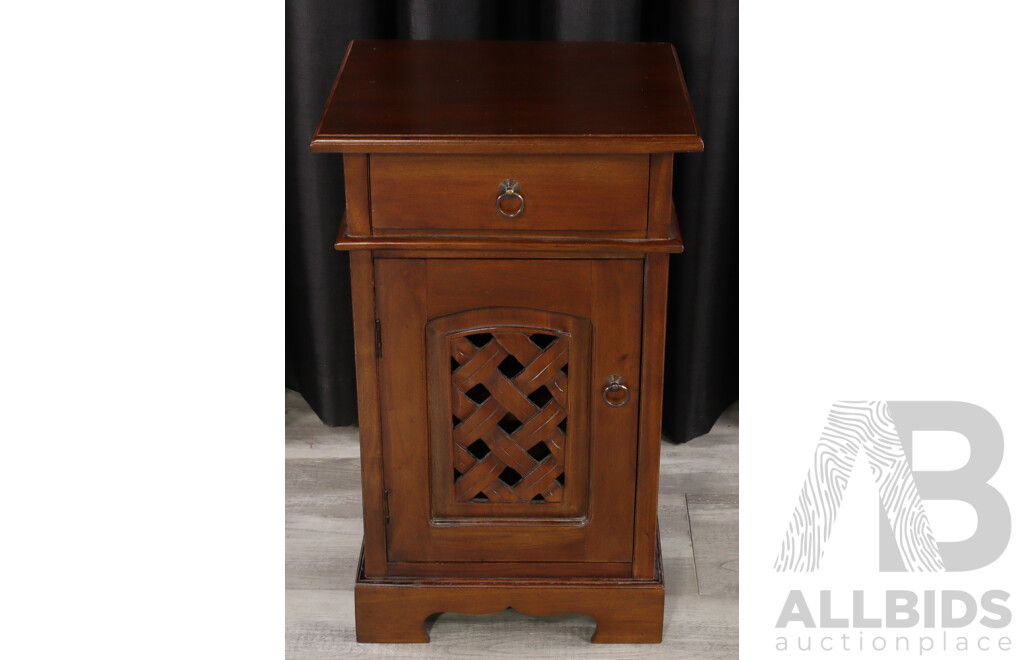 Pair of Reproduction Mahogany Bedside Cabinets