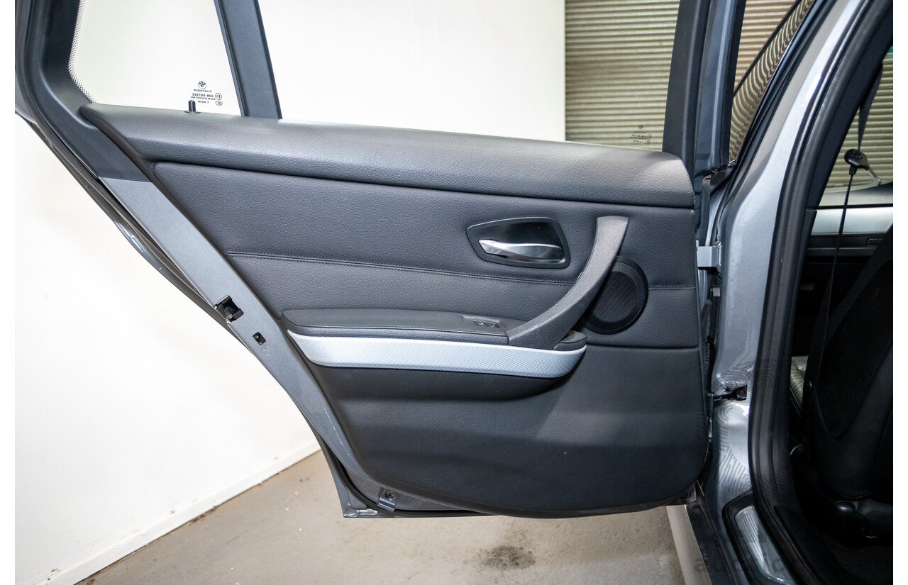 01/2011 BMW 320d Touring Lifestyle Msport Pack E91 MY11 4D Wagon Grey Turbo Diesel 2.0L