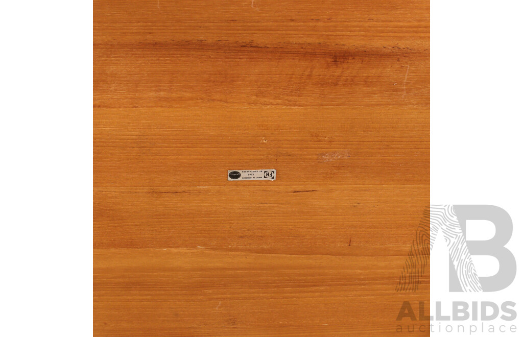 Round Model 3600 Dining Table by Arne Jacobsen for Fritz Hansen