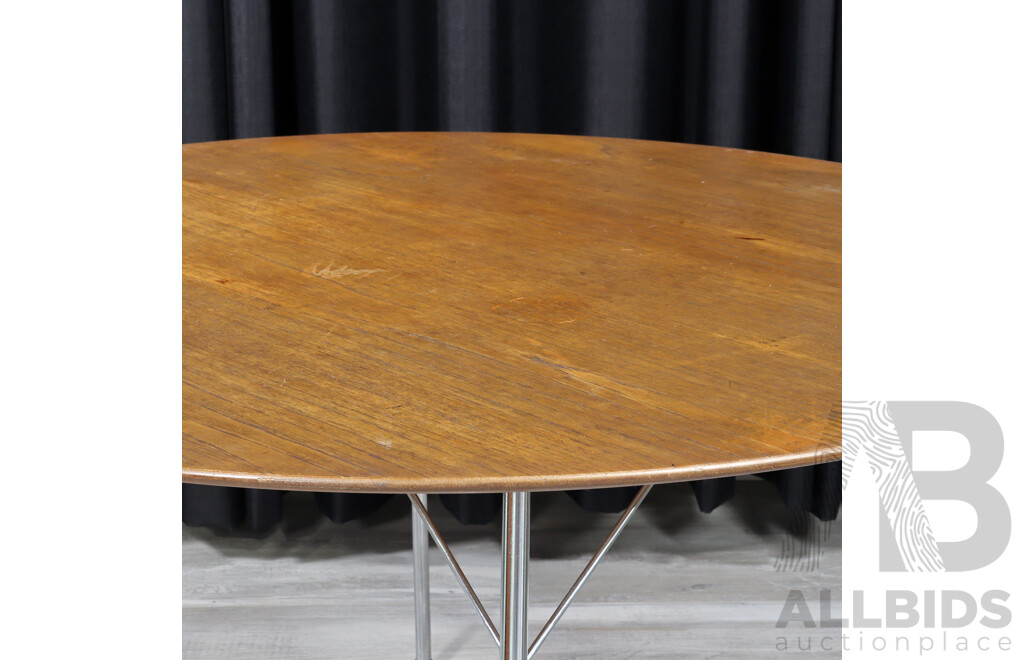 Round Model 3600 Dining Table by Arne Jacobsen for Fritz Hansen