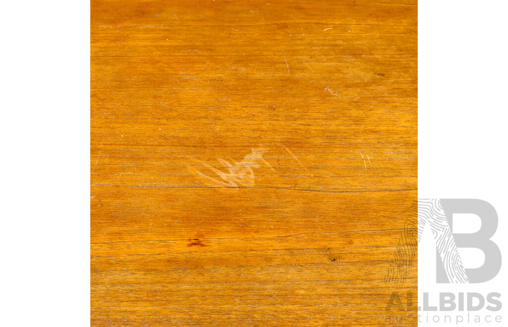 Round Model 3600 Dining Table by Arne Jacobsen for Fritz Hansen