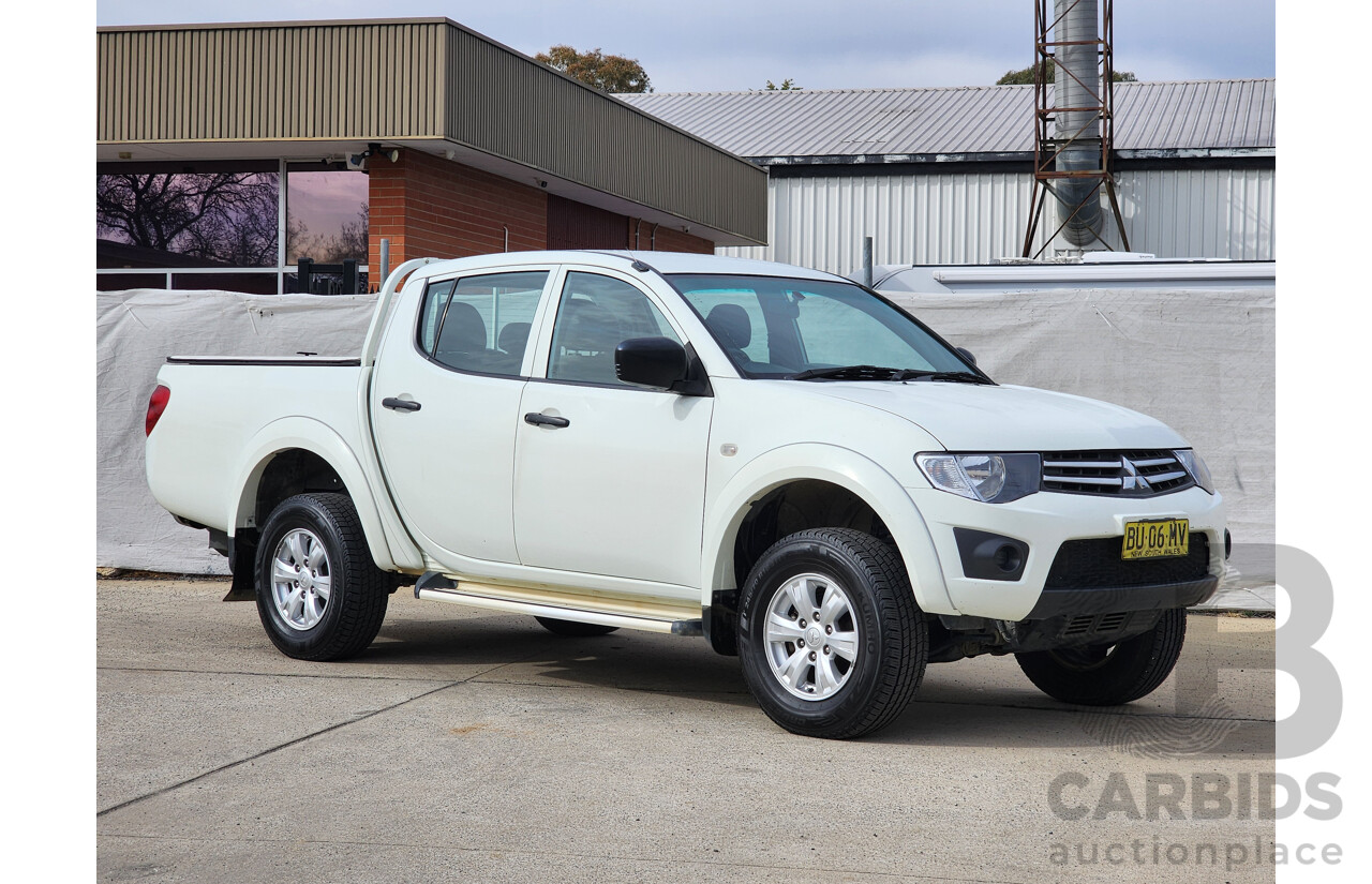 6/2013 Mitsubishi Triton GLX (4x4) MN MY13 Double Cab Utility White 2.5L