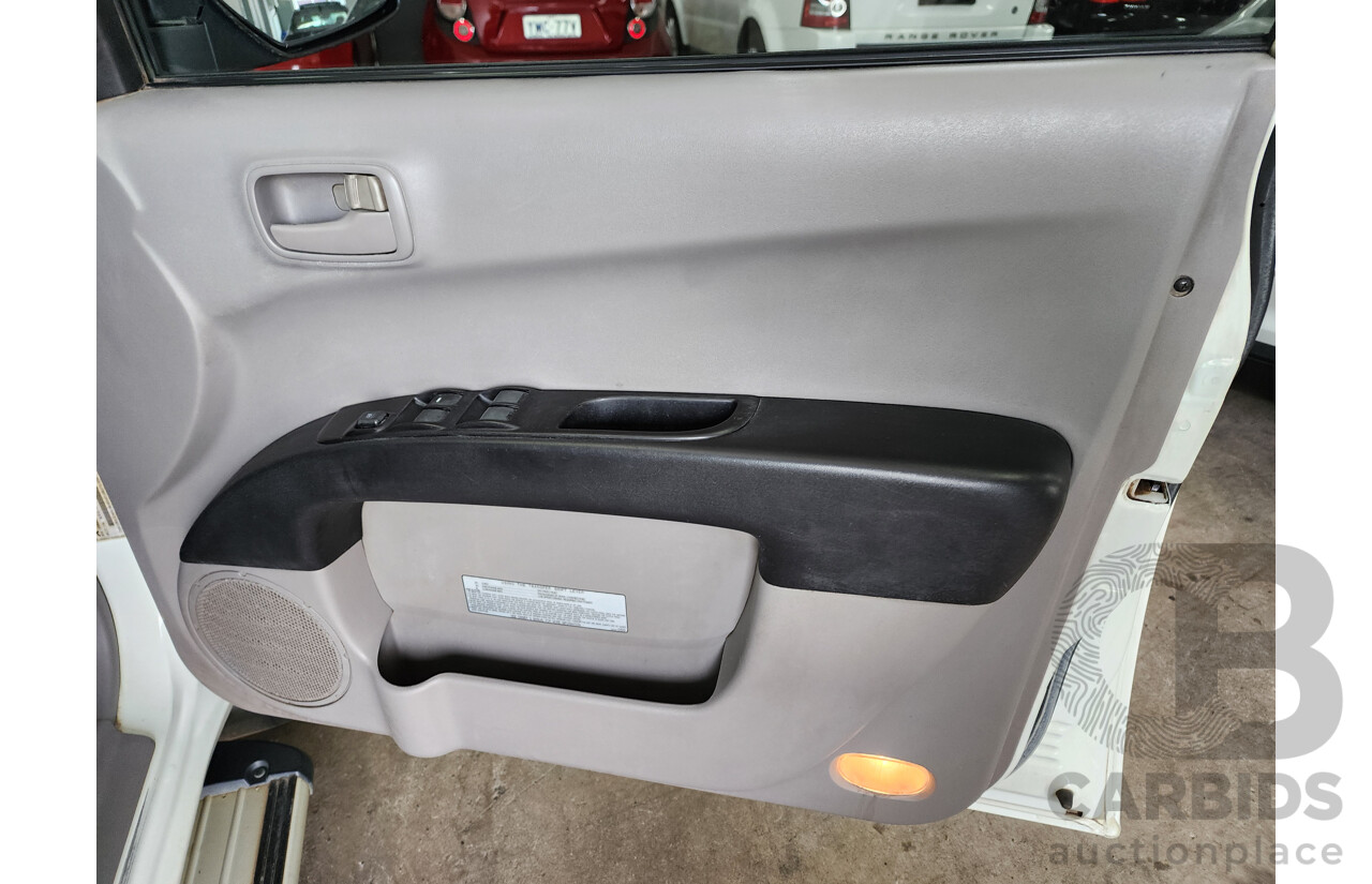 6/2013 Mitsubishi Triton GLX (4x4) MN MY13 Double Cab Utility White 2.5L