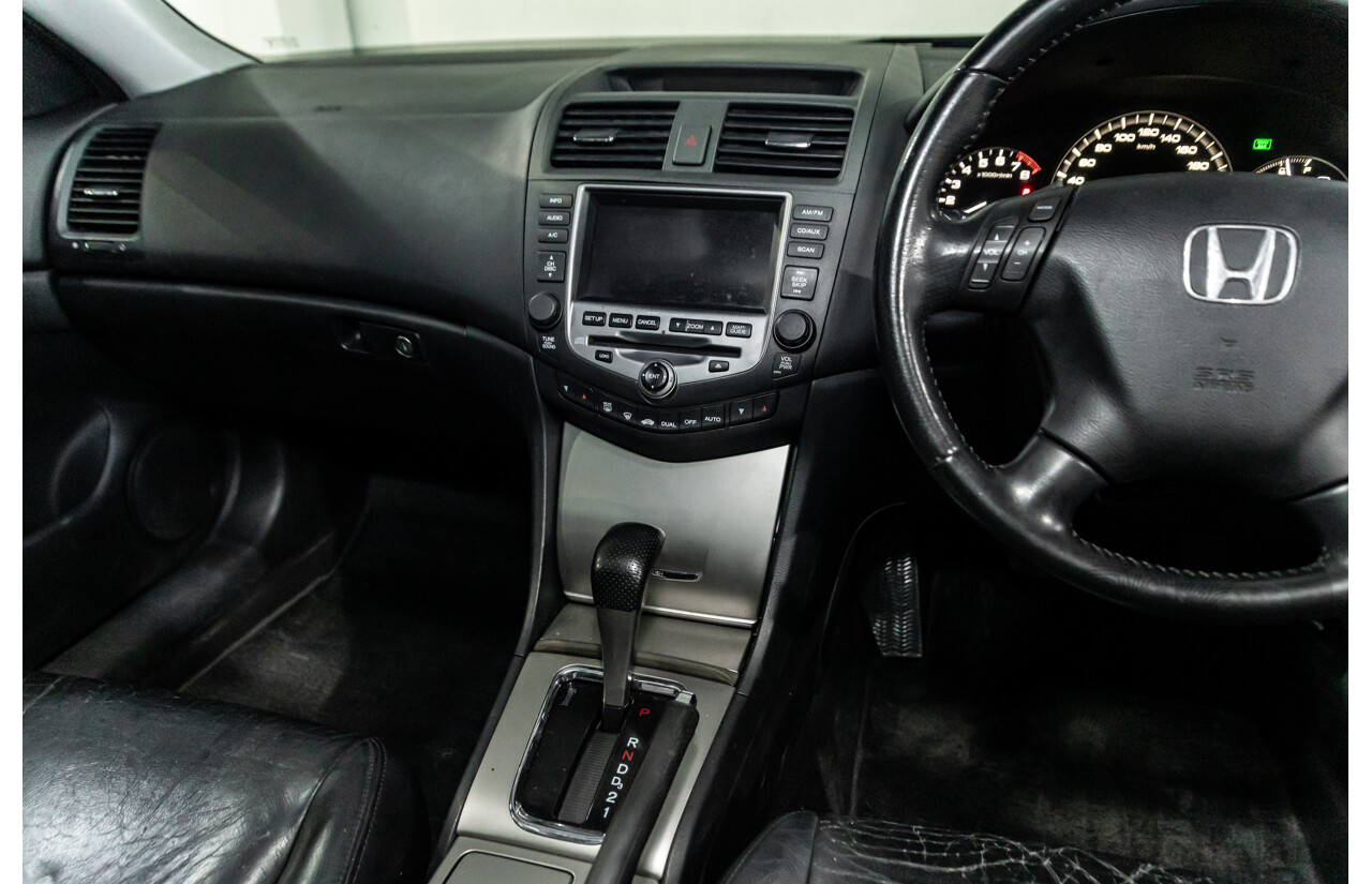 6/2006 Honda Accord V6 Luxury 40 MY06 Upgrade 4d Sedan Silverstone Metallic V6 3.0L