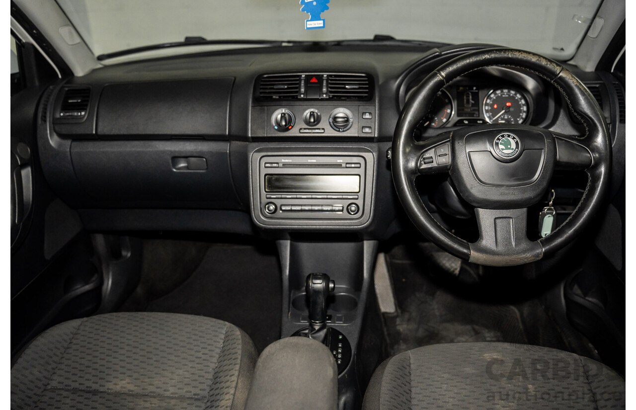 6/2012 Skoda Fabia 77 TSI 5JF MY13 5d Hatchback Candy White Turbo 1.2L