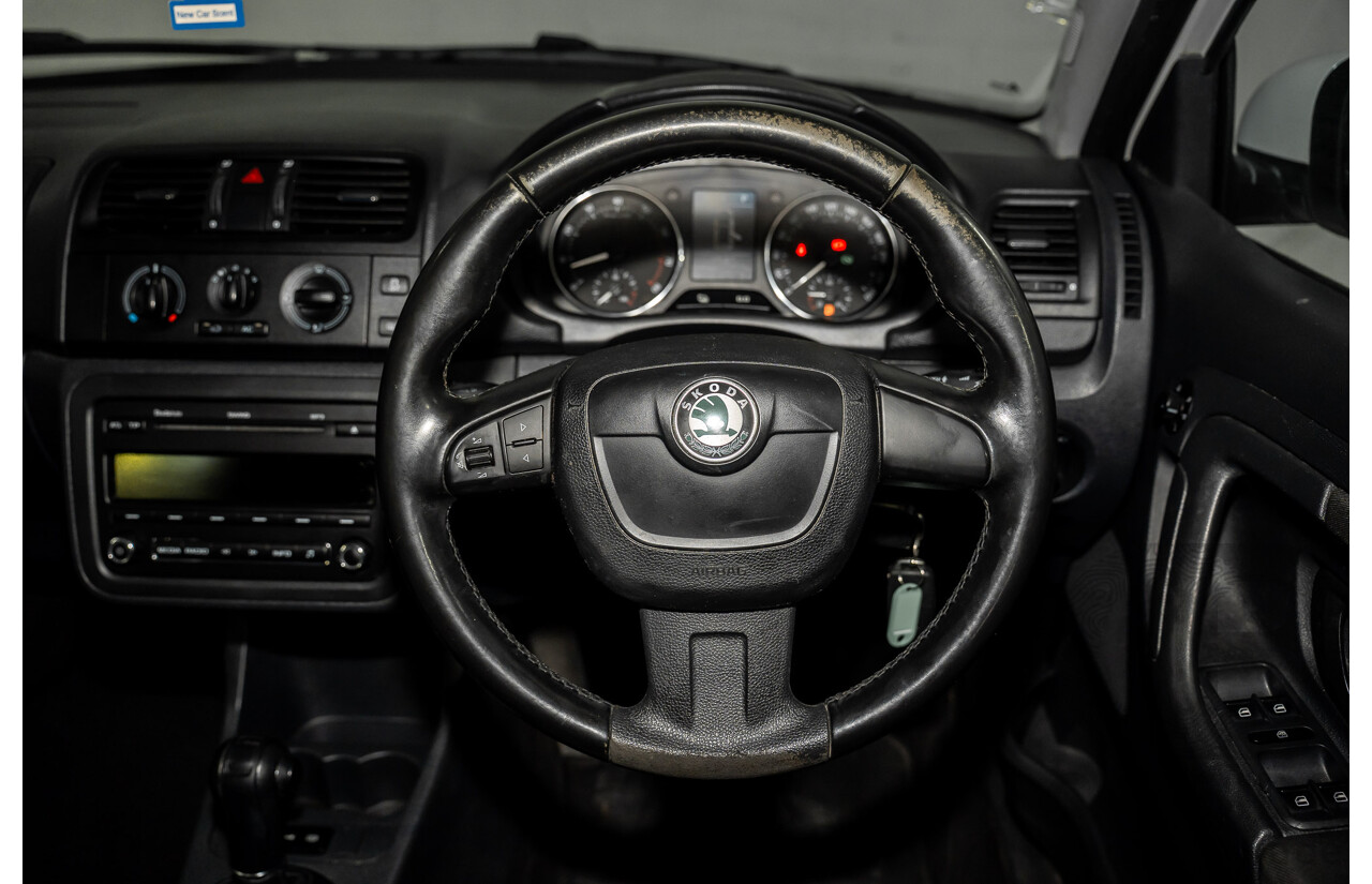 6/2012 Skoda Fabia 77 TSI 5JF MY13 5d Hatchback Candy White Turbo 1.2L