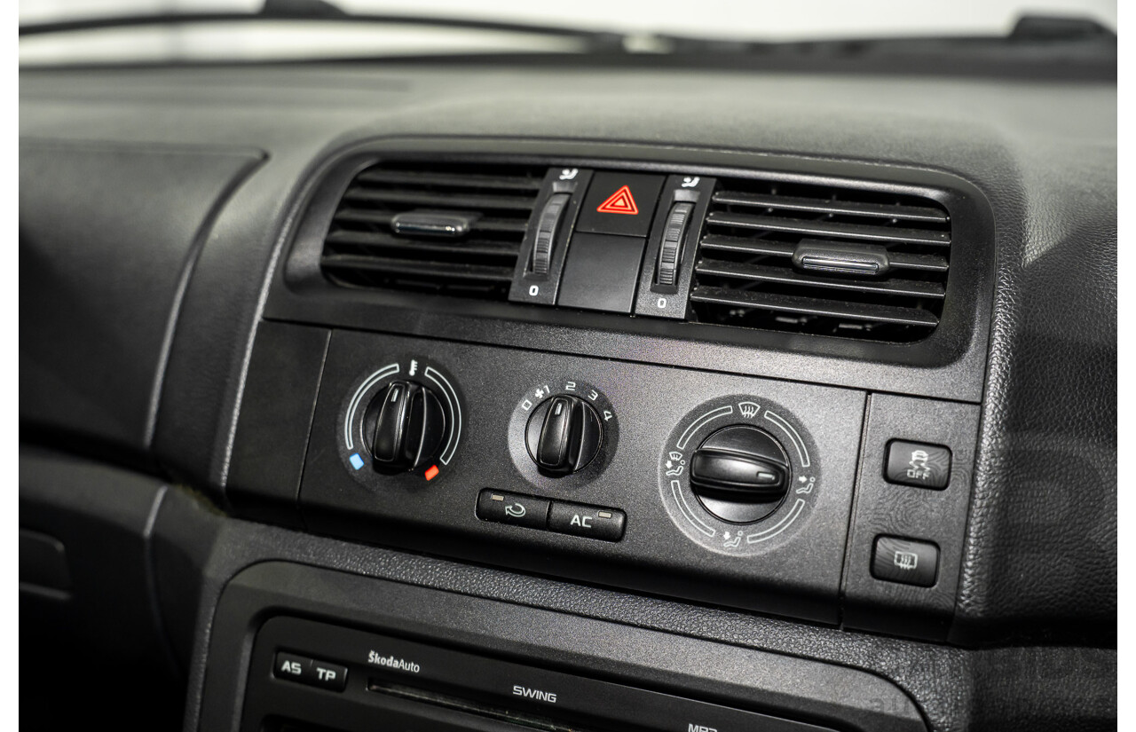 6/2012 Skoda Fabia 77 TSI 5JF MY13 5d Hatchback Candy White Turbo 1.2L