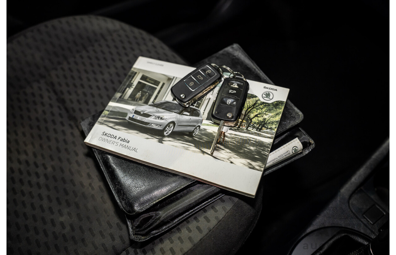 6/2012 Skoda Fabia 77 TSI 5JF MY13 5d Hatchback Candy White Turbo 1.2L