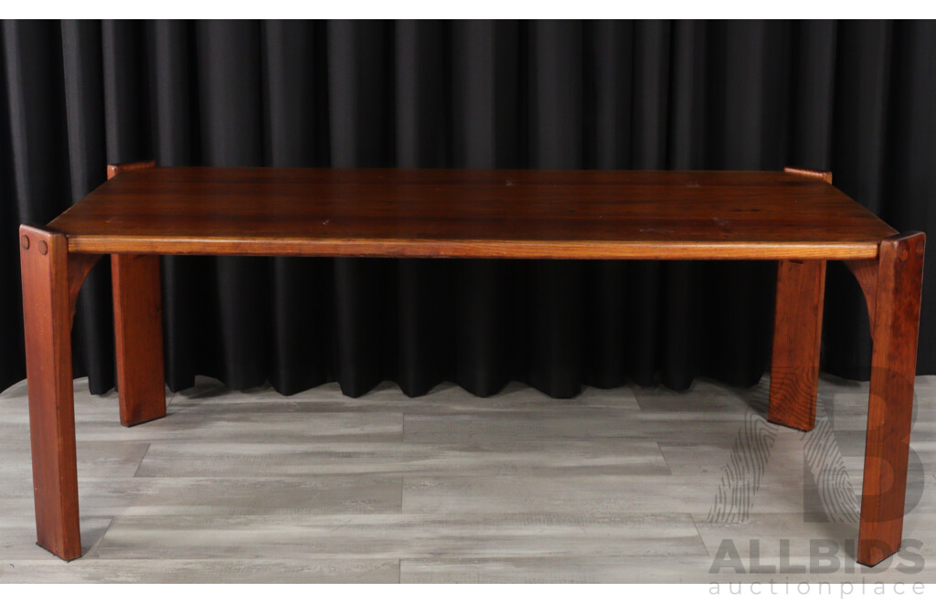 Post and Rail Seven Piece Dining Suite