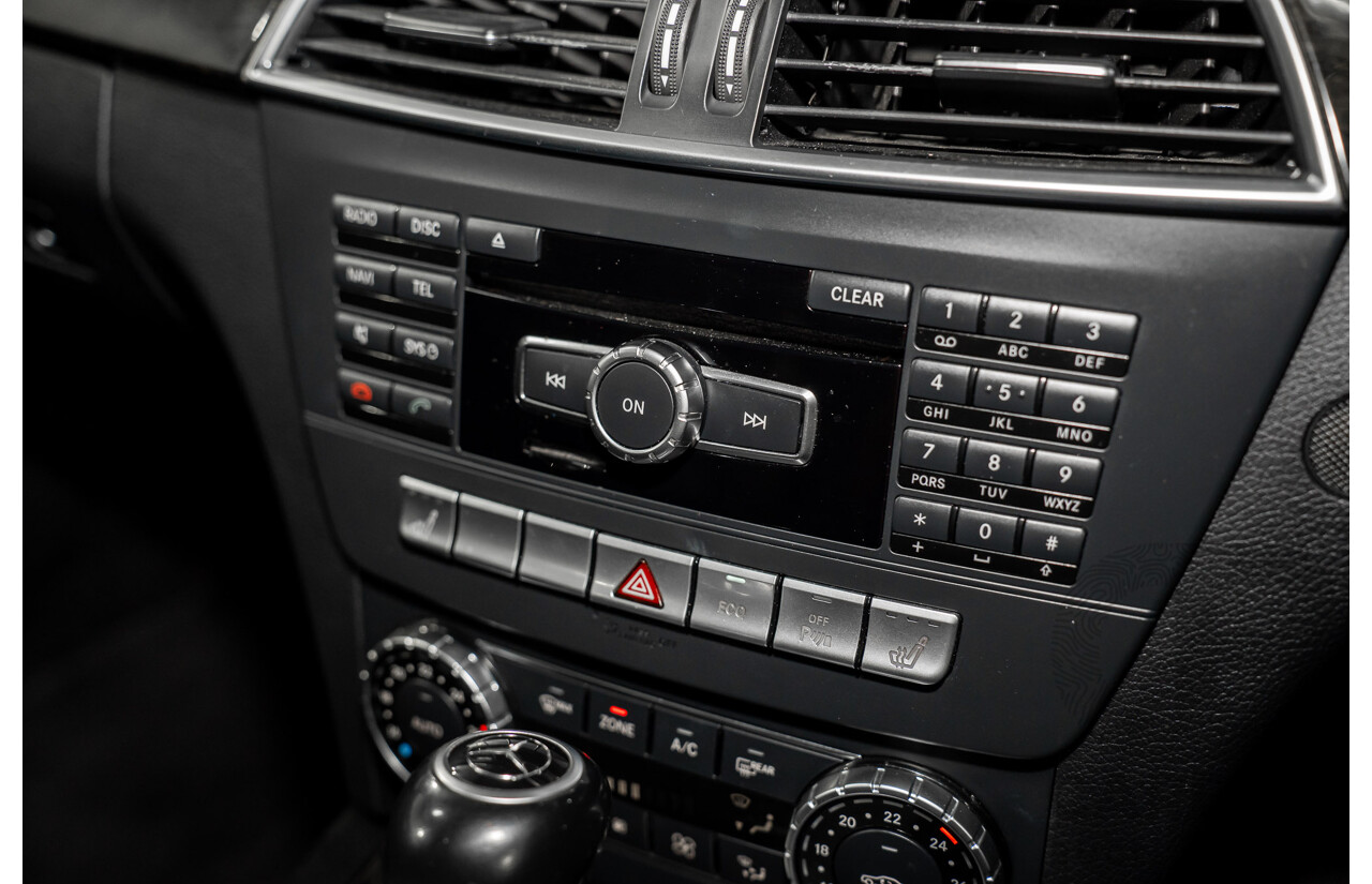 01/2014 Mercedes-Benz C250 Avantgarde W204 MY14 4d Sedan Magnetite Black Metallic Turbo 1.8L