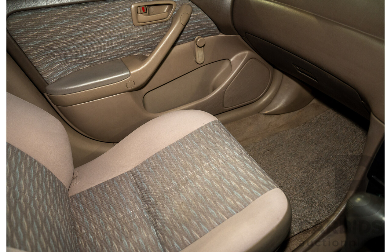 9/1999 Toyota Camry CSi SXV20R 4d Sedan Parchment Metallic 2.2L