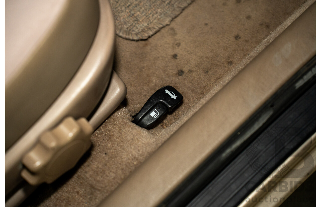 9/1999 Toyota Camry CSi SXV20R 4d Sedan Parchment Metallic 2.2L