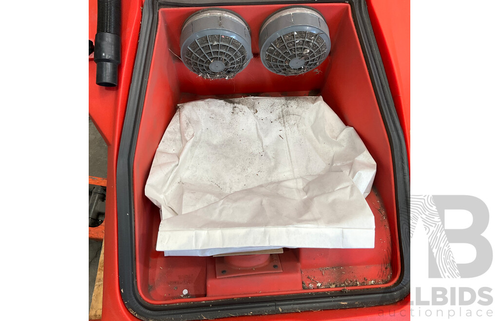 Minuteman MPV31 Wide Area Walk Behind Commercial Vacuum