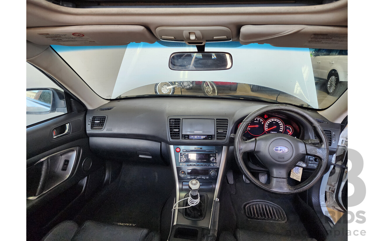 9/2004 Subaru Liberty GT MY05 4d Wagon White 2.0L