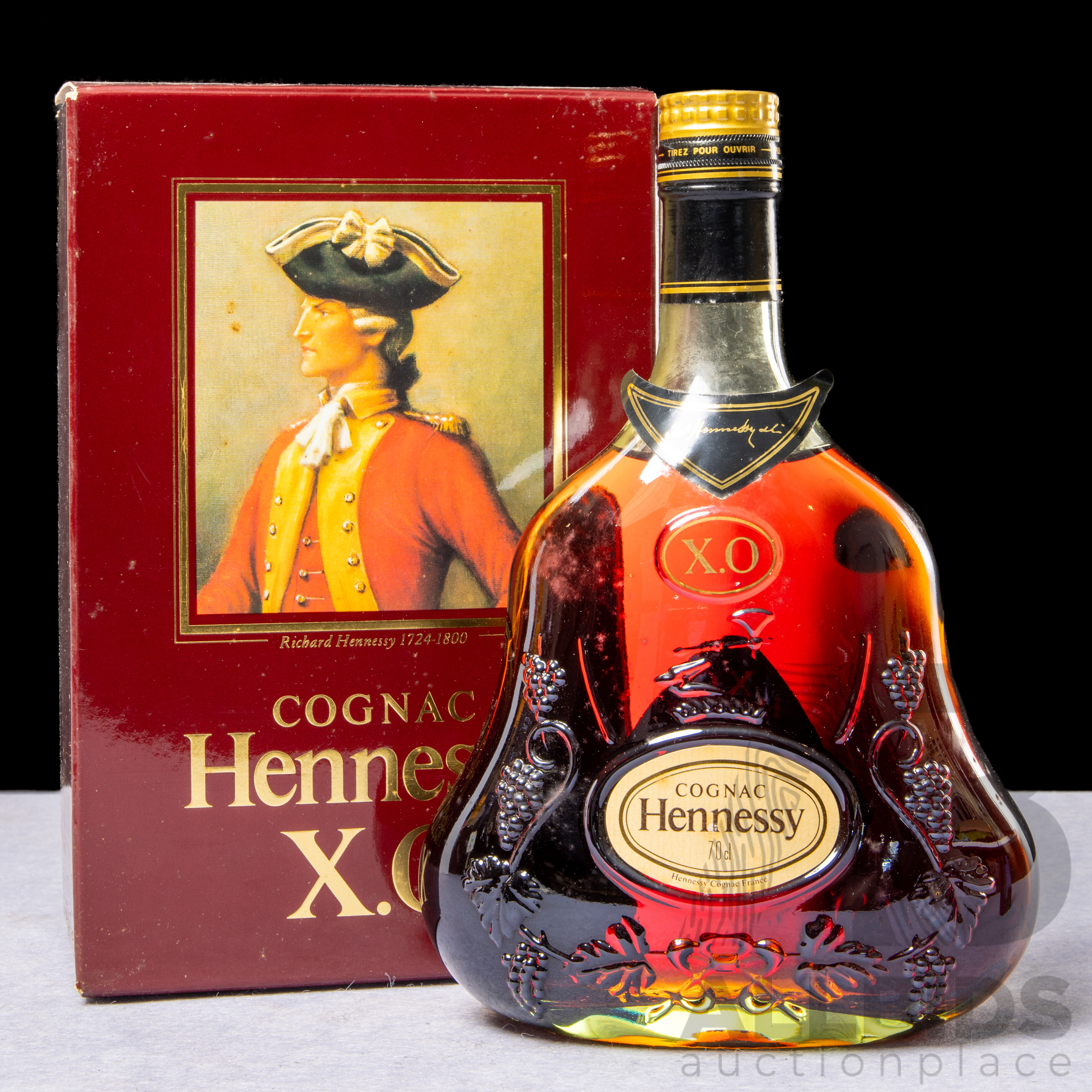 Hennessy X.O Cognac in Box - Lot 1630480 | EHVA