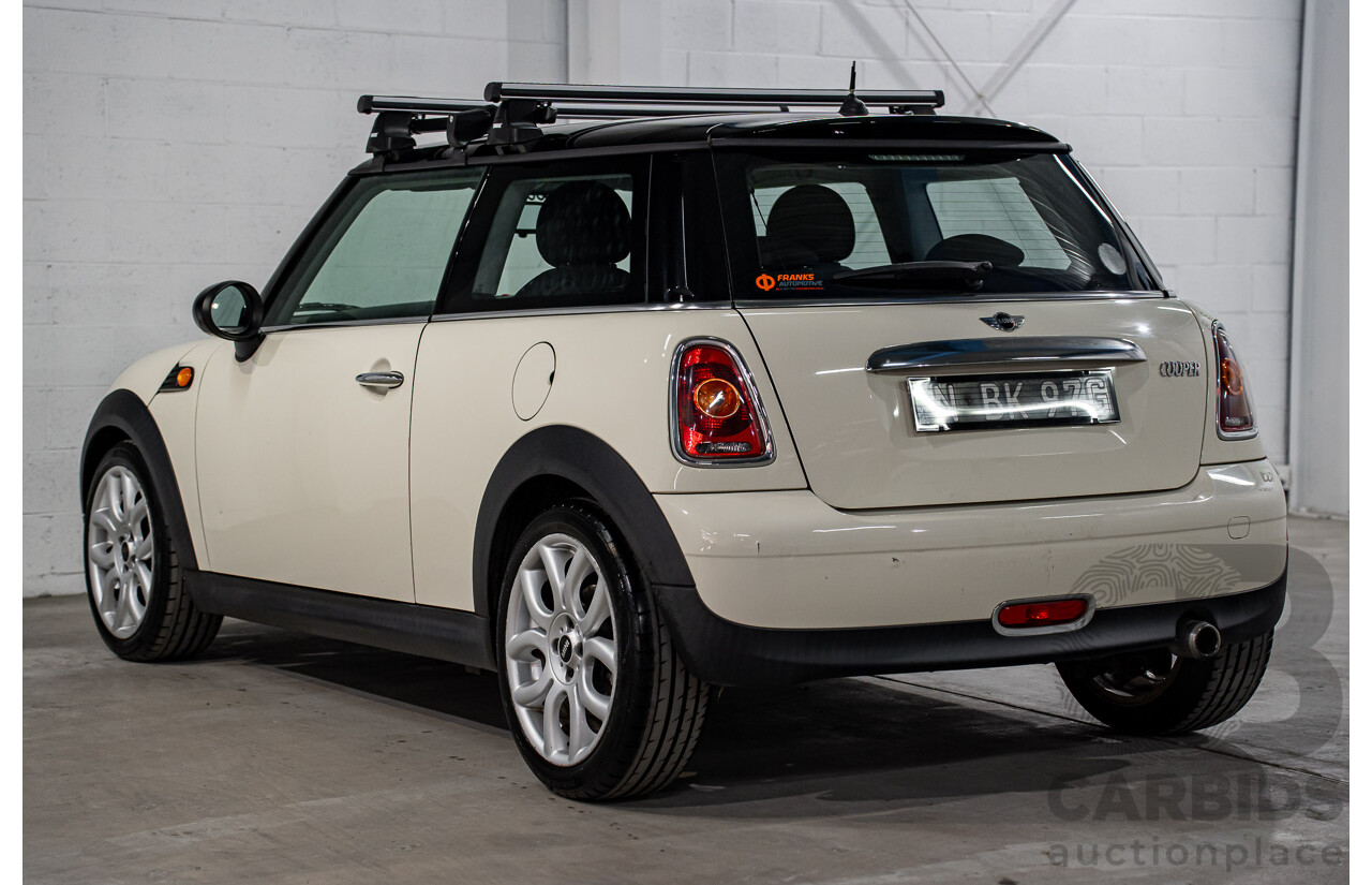 7/2010 Mini Cooper R56 2d Hatchback Pepper White 1.6L