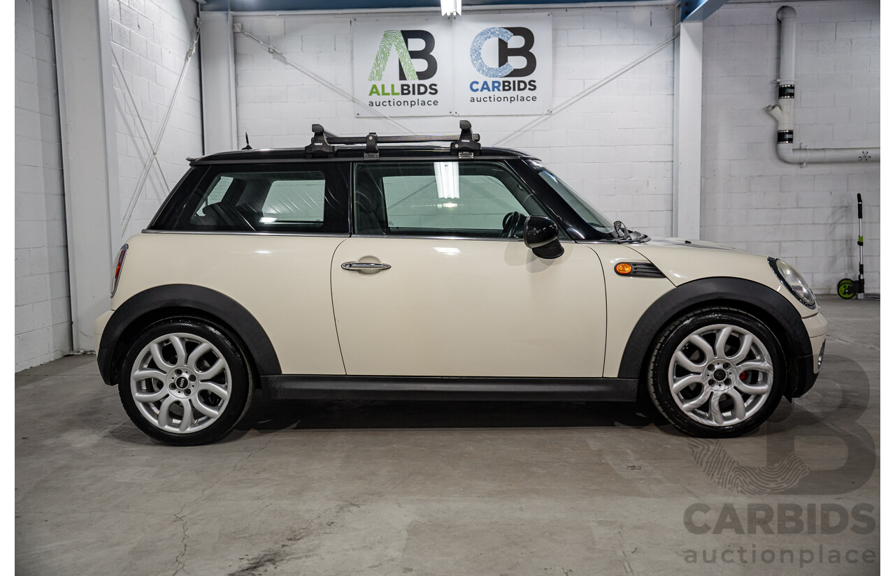 7/2010 Mini Cooper R56 2d Hatchback Pepper White 1.6L