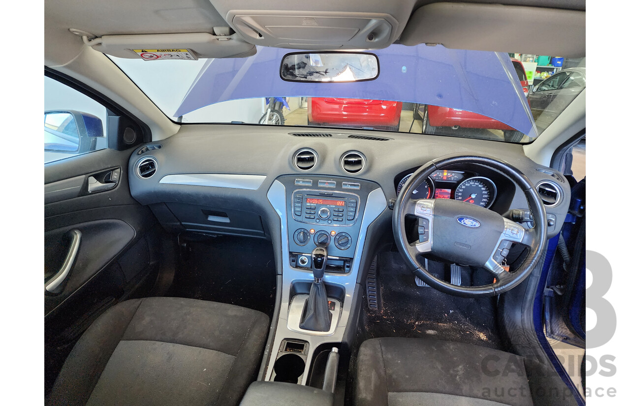 10/2014 Ford Mondeo LX MC 5d Hatchback Blue 2.3L