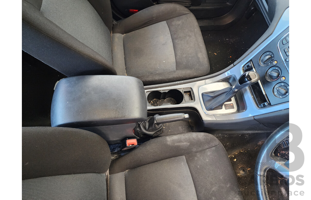 10/2014 Ford Mondeo LX MC 5d Hatchback Blue 2.3L