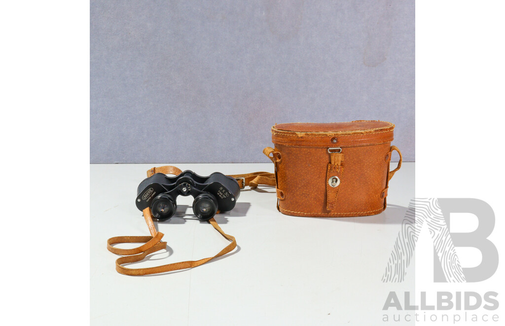Set Universe8 X 30 Coated Lens Binoculars in Leather Case, Number 9015