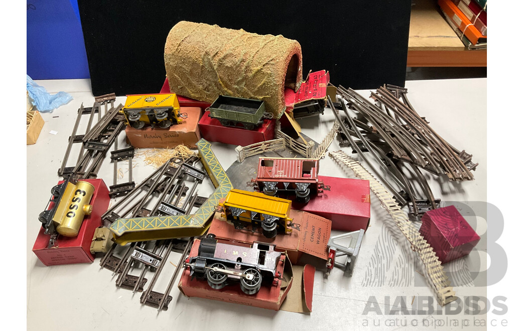 Collection of Vintage Hornby O Gauge Railway Rolling Stock, Scenery Items, Some Boxed
