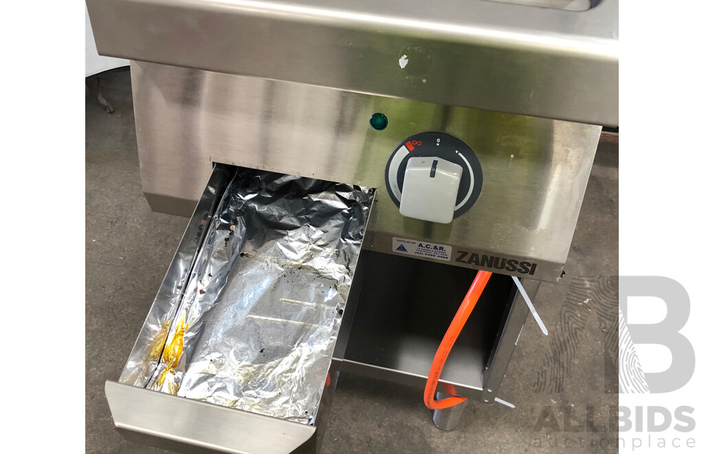 Zanussi Electric 400mm Freestanding Chargrill