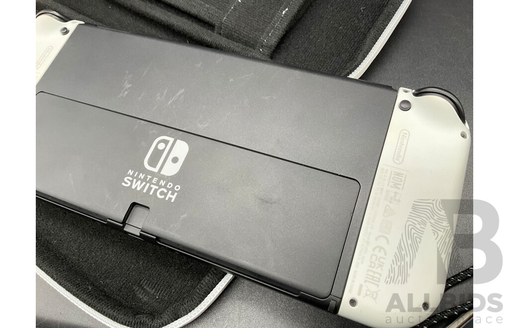 NINTENDO SWITCH - Locked to Previous Owners - Lot of 2