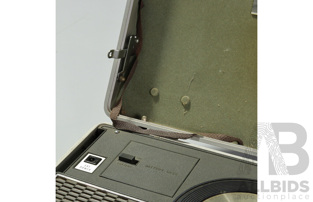 Vintage National SG-725FL All-Transistor Portable Stereo Record Player & AM Radio
