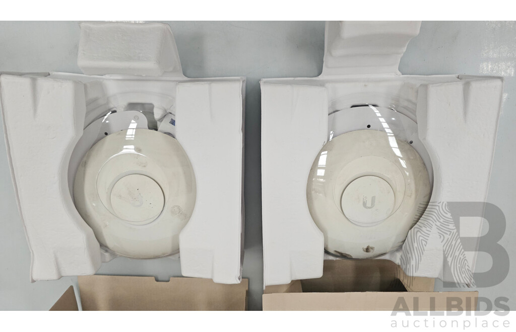 Ubiquiti UniFi (UAP-AC-LITE) Access Point - Lot of 2
