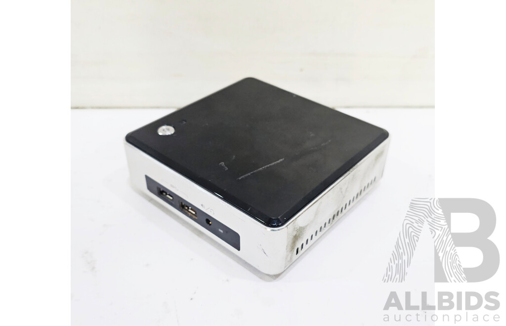 Intel (NUC6i5SYB) Intel Core I5 (6260U) 1.80GHz-2.90GHz 2-Core CPU NUC W/ Power Supply