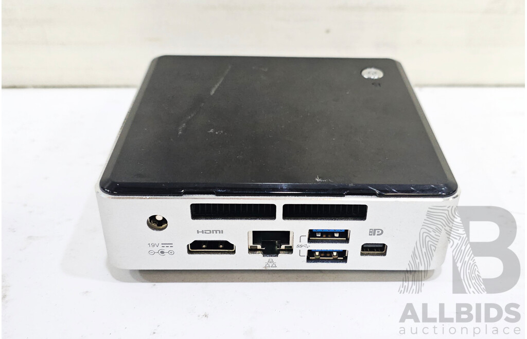 Intel (NUC6i5SYB) Intel Core I5 (6260U) 1.80GHz-2.90GHz 2-Core CPU NUC W/ Power Supply