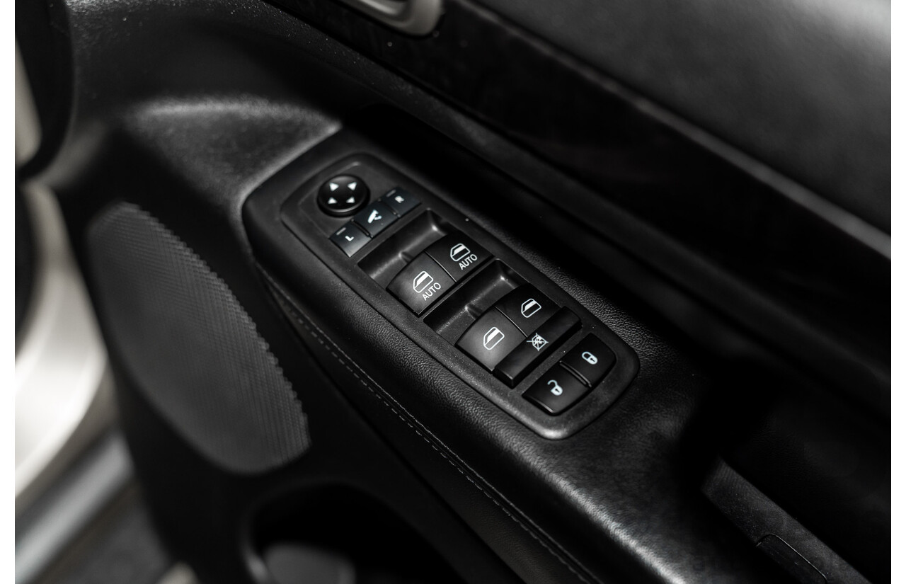 3/2012 Jeep Grand Cherokee Laredo (4x4) WK MY12 4d Wagon White Gold V6 3.6L