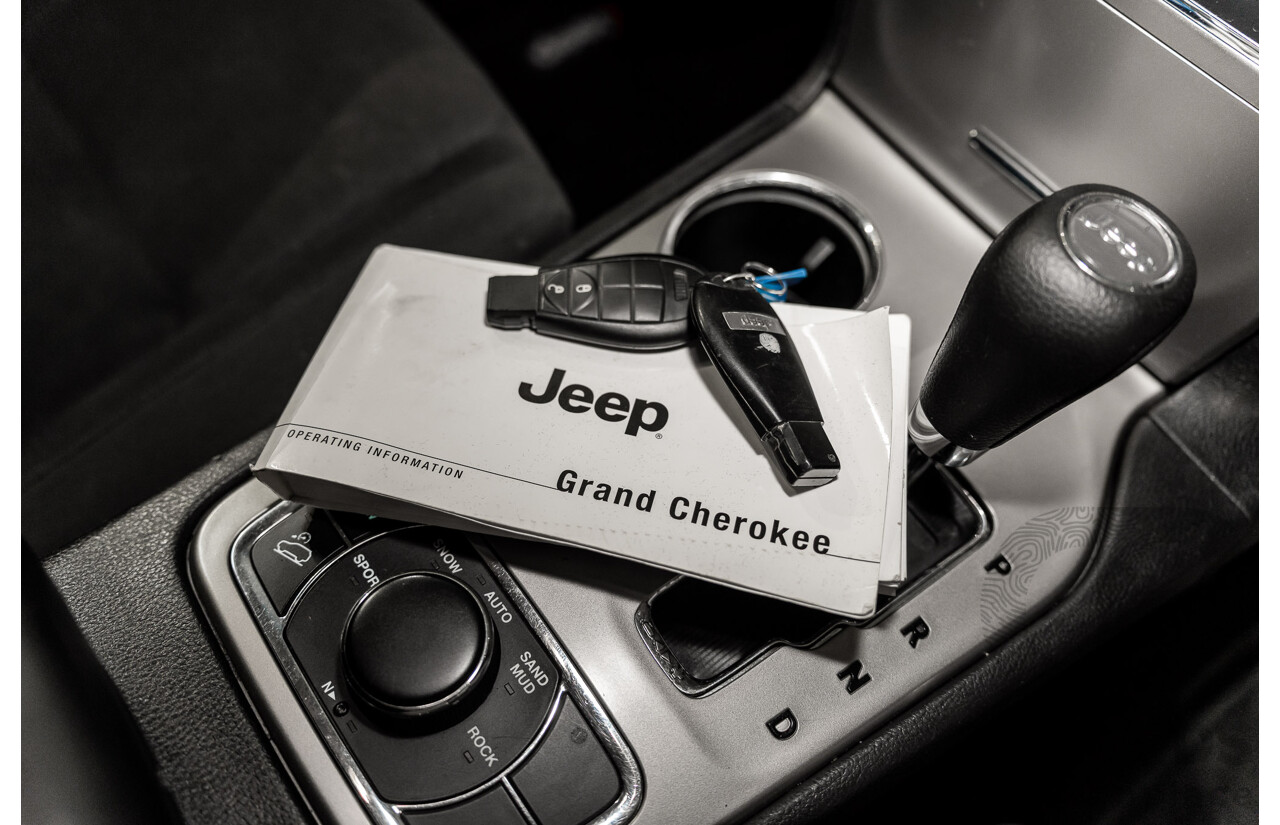 3/2012 Jeep Grand Cherokee Laredo (4x4) WK MY12 4d Wagon White Gold V6 3.6L