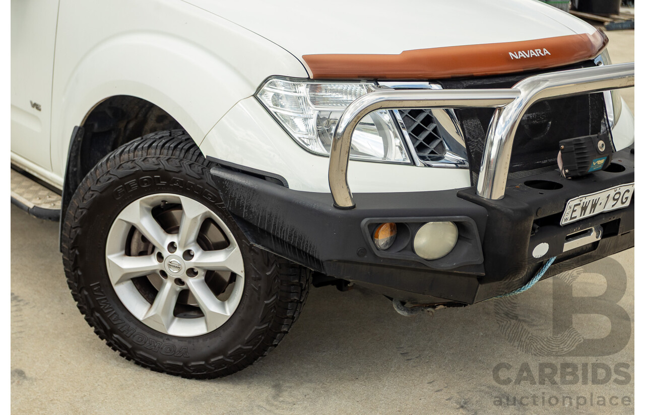 02/2014 Nissan Navara ST-X 550 (4x4) D40 MY13 Dual Cab Utility White Turbo Diesel V6 3.0L