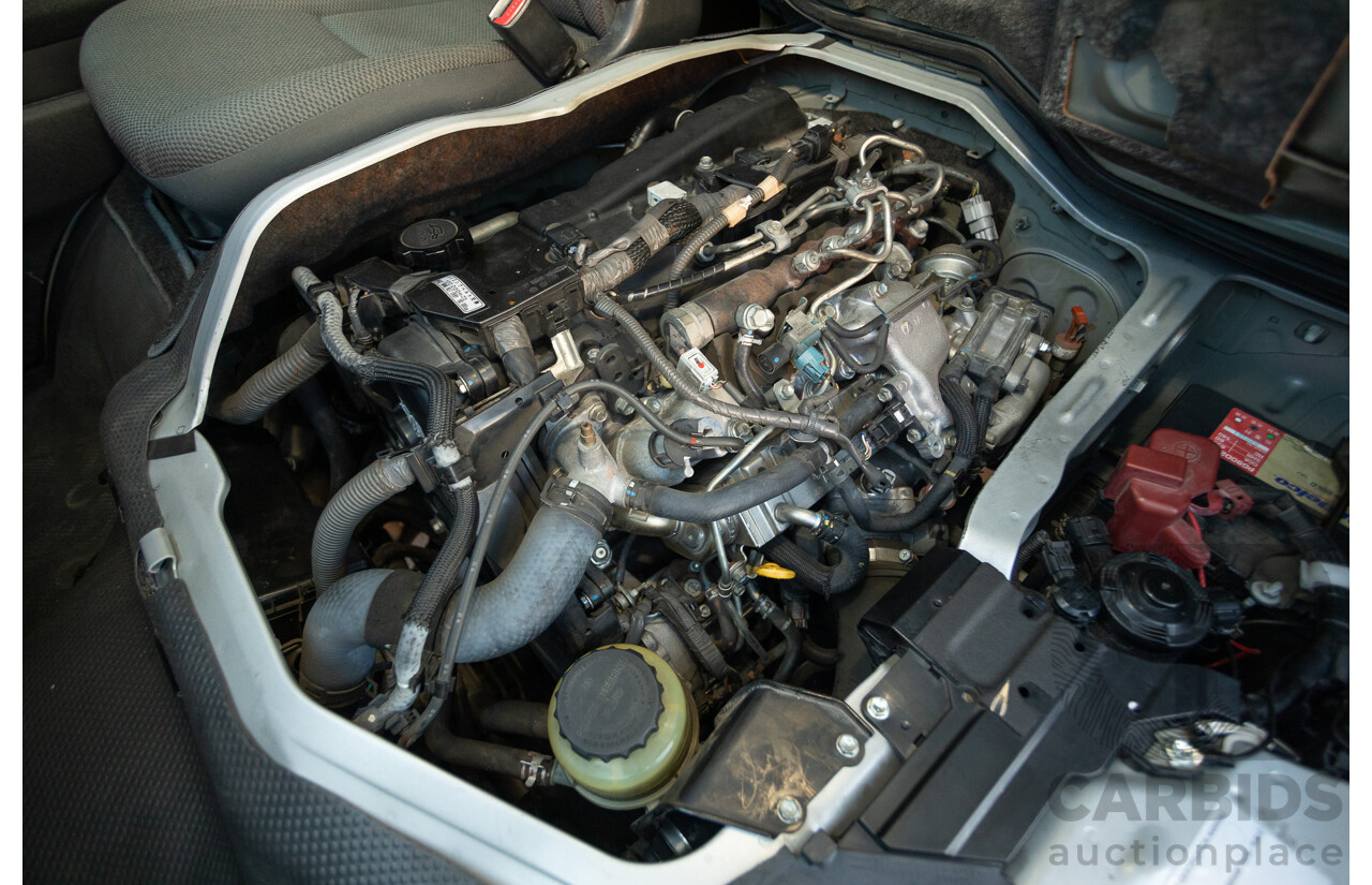 1/2012 Toyota Hiace LWB KDH206V (4x4) MY12 4d Van Silver Turbo Diesel 3.0L - Import