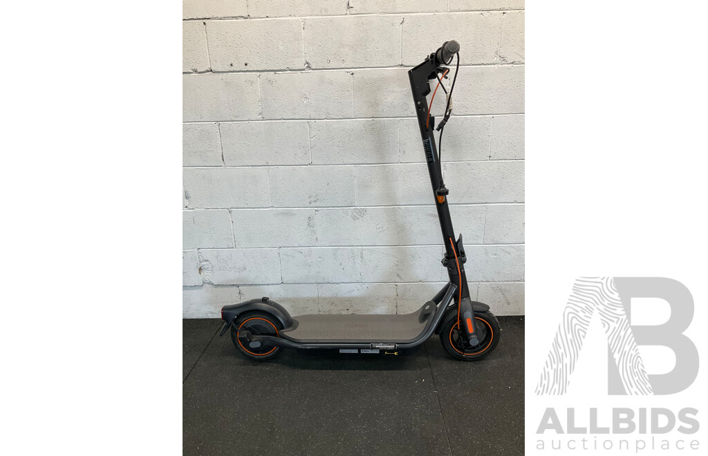 Segway Ninebot Kickscooter F65l Electric Scooter - Black
