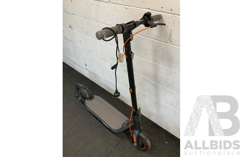 Segway Ninebot Kickscooter F65l Electric Scooter - Black