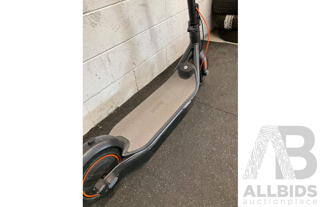 Segway Ninebot Kickscooter F65l Electric Scooter - Black