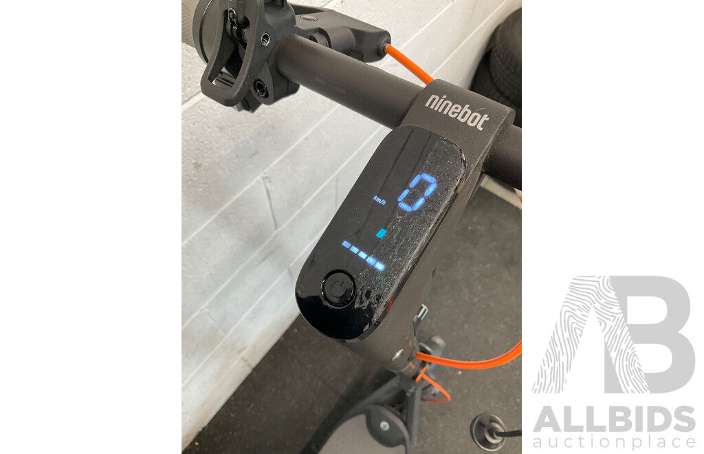 Segway Ninebot Kickscooter F65l Electric Scooter - Black