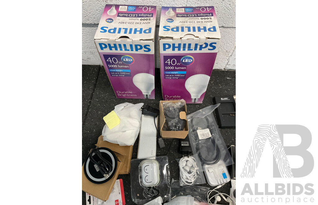 Assorted Accessories and Cables, Including 15A Lead, Light Bulbs, Earpods, NAVIG(8)R Watch and More