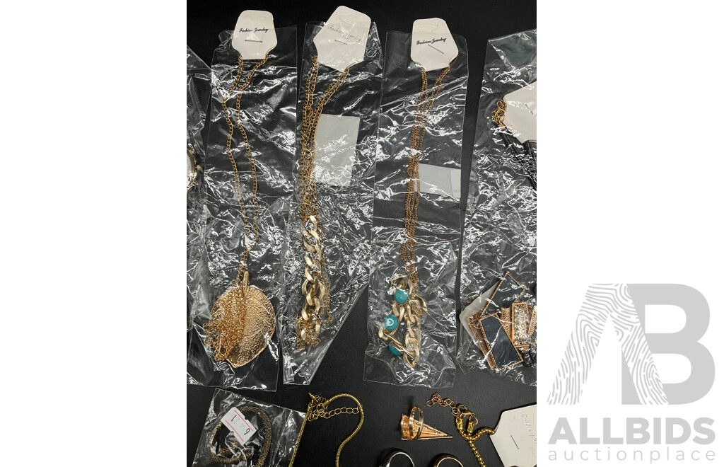 Assorted Costume Jewellery - Lot of 23