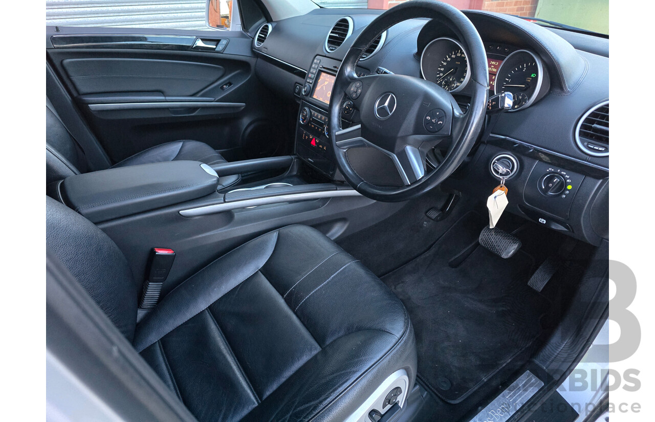 03/2011 Mercedes Benz ML350 CDI AMG Sports (4x4) 164 MY11 4d Wagon Iridium Silver Metallic Turbo Diesel V6 3.0L