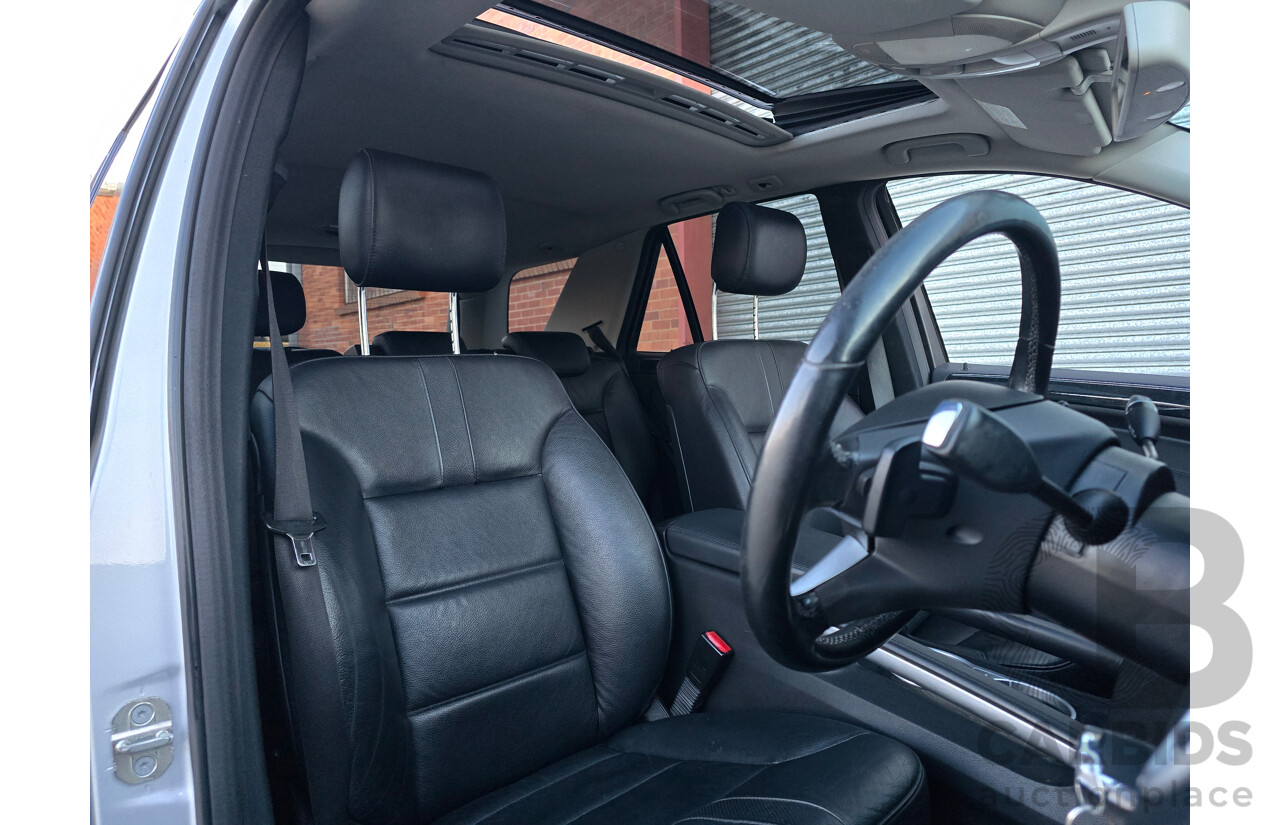 03/2011 Mercedes Benz ML350 CDI AMG Sports (4x4) 164 MY11 4d Wagon Iridium Silver Metallic Turbo Diesel V6 3.0L
