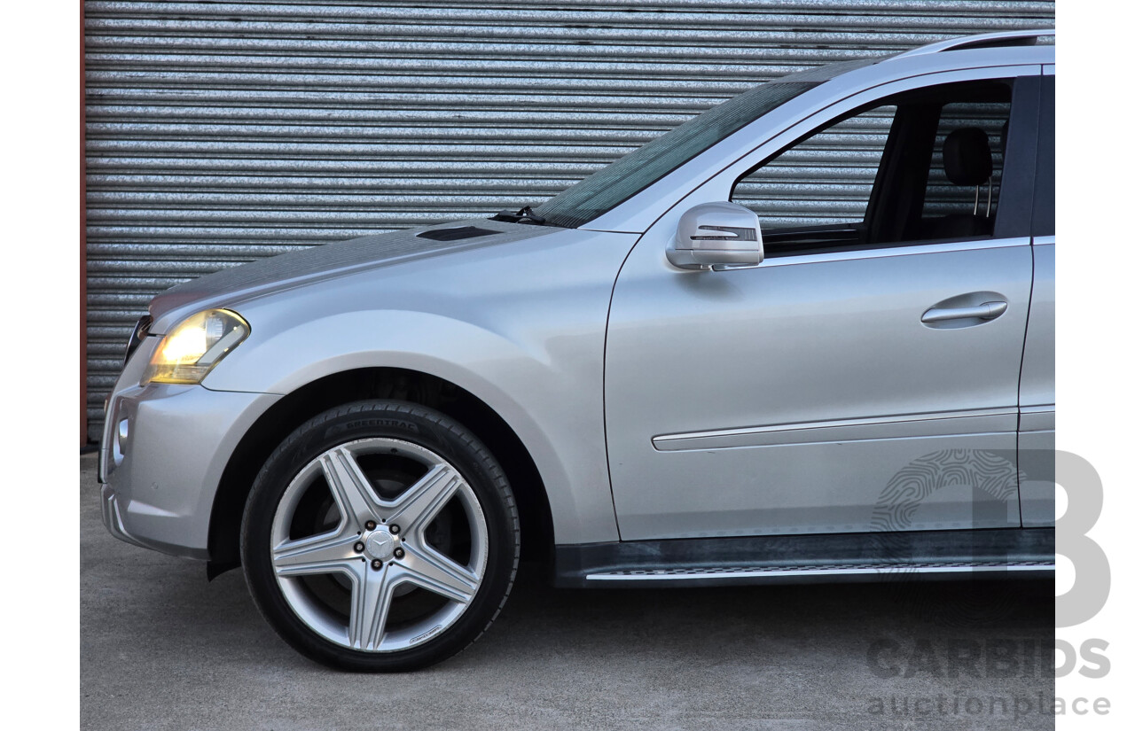 03/2011 Mercedes Benz ML350 CDI AMG Sports (4x4) 164 MY11 4d Wagon Iridium Silver Metallic Turbo Diesel V6 3.0L