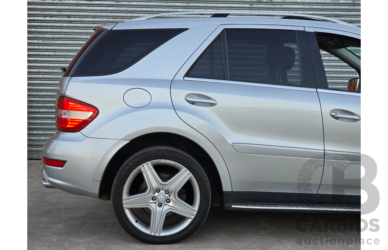 03/2011 Mercedes Benz ML350 CDI AMG Sports (4x4) 164 MY11 4d Wagon Iridium Silver Metallic Turbo Diesel V6 3.0L
