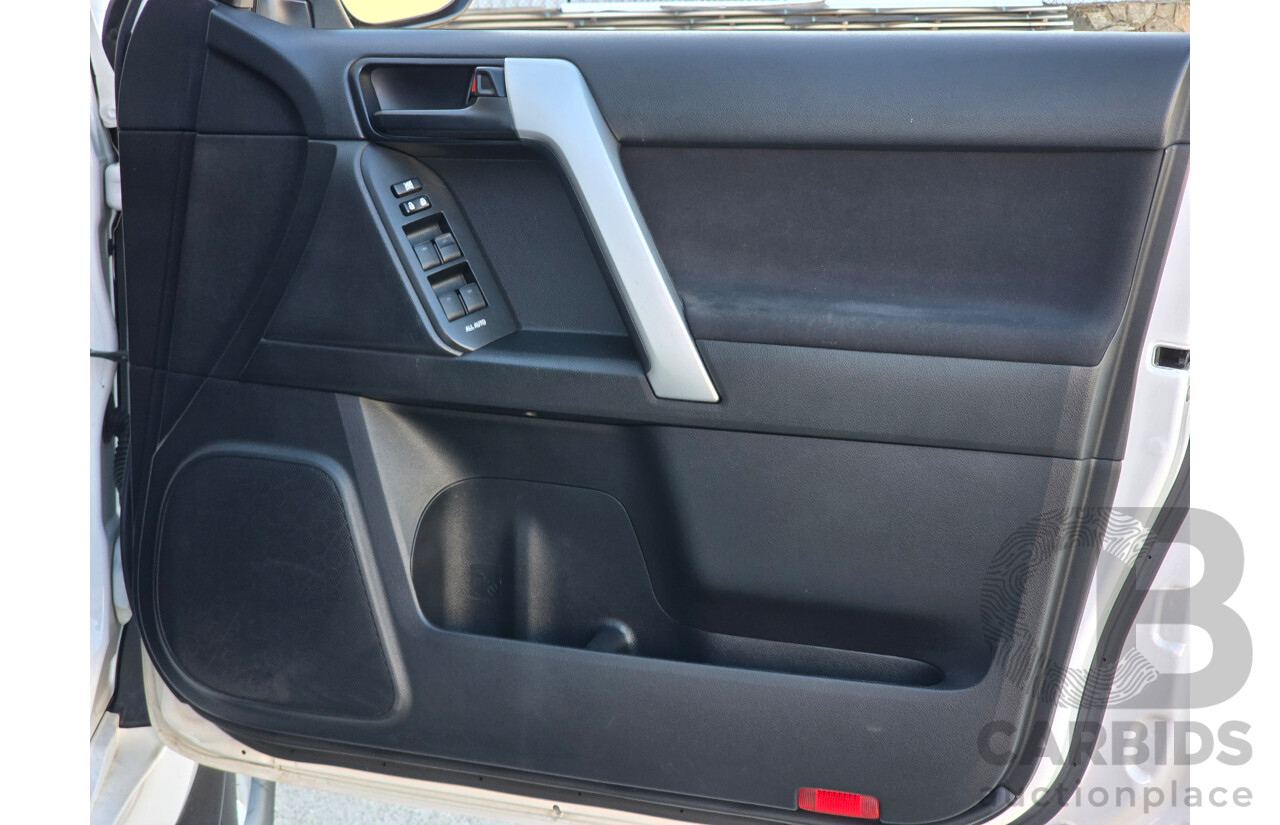 6/2016 Toyota Landcruiser Prado GXL (4x4) GDJ150R MY16 4d Wagon Glacier White Turbo Diesel 2.8L - 7 Seater